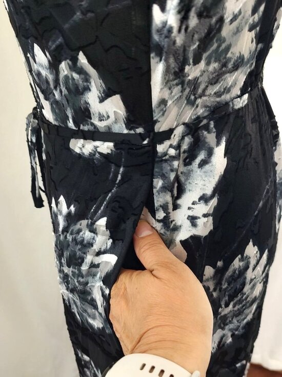 WHBM White House Black Market Avery Floral Black Burnout Jumpsuit 6 - Picture 8 of 11
